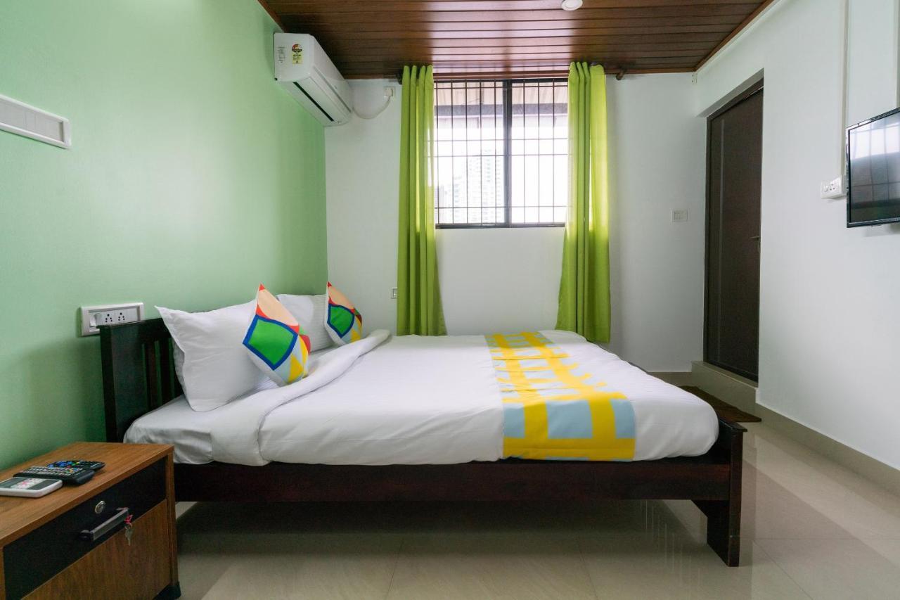 Oyo Home 49697 Aj Apartments Kochi Exteriér fotografie