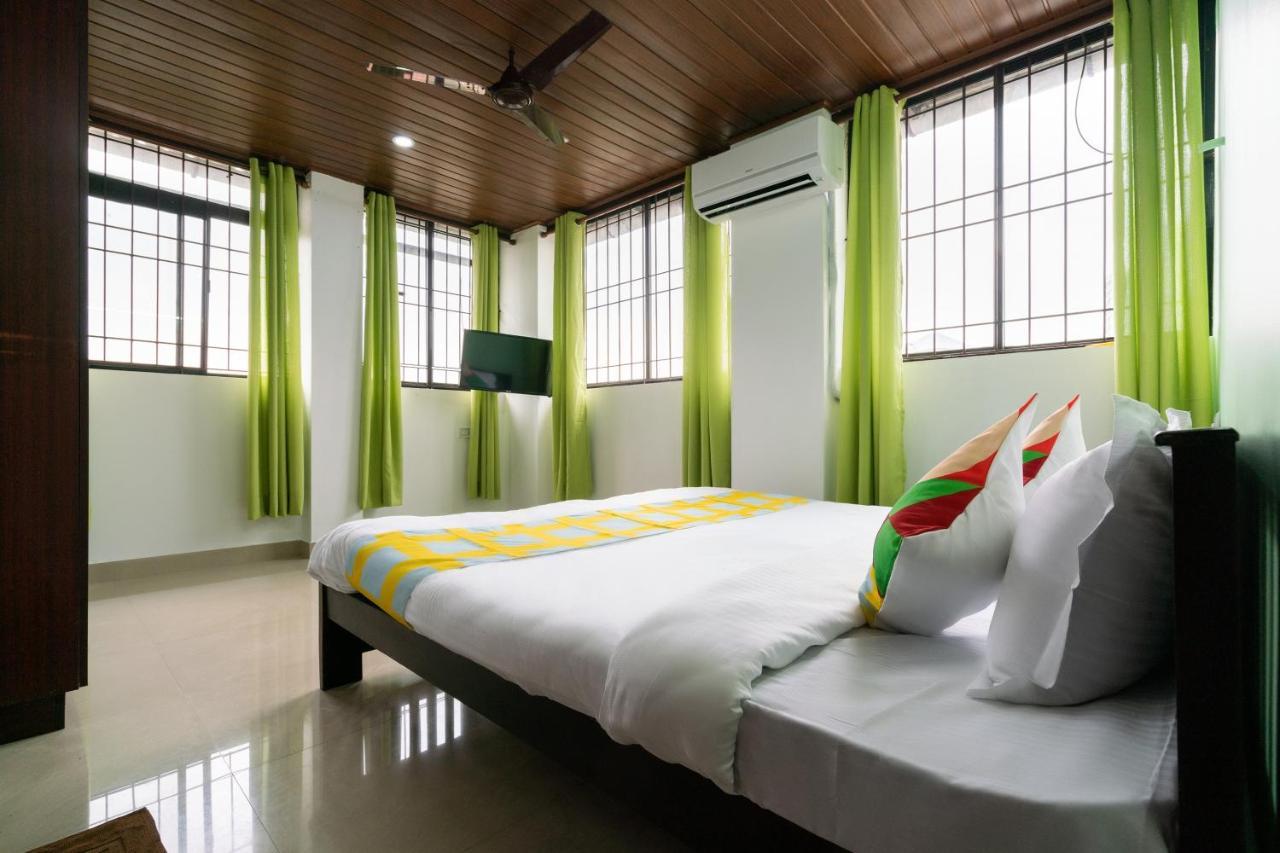 Oyo Home 49697 Aj Apartments Kochi Exteriér fotografie